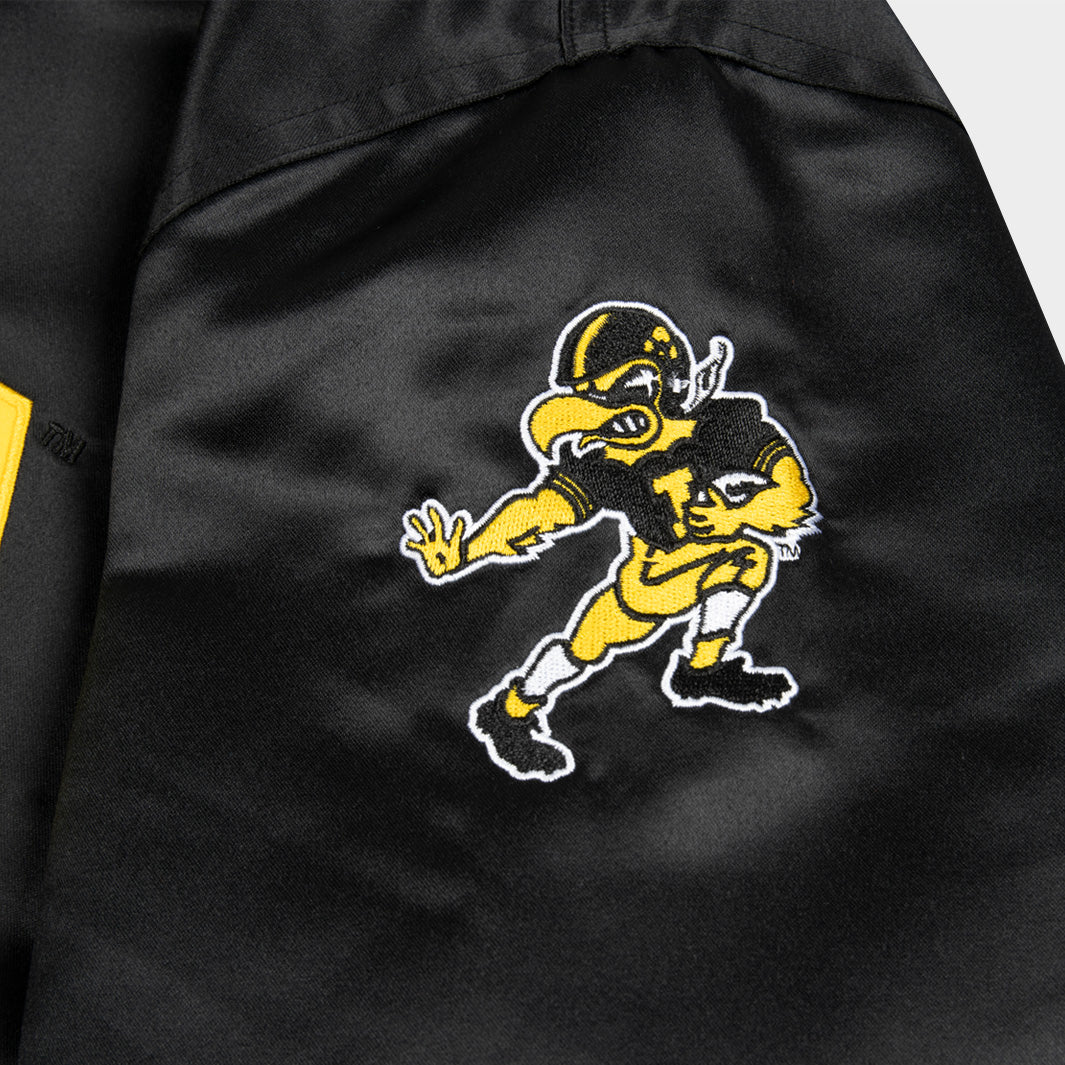 Iowa Hawkeyes Vintage-Inspired Campus Classic Pullover