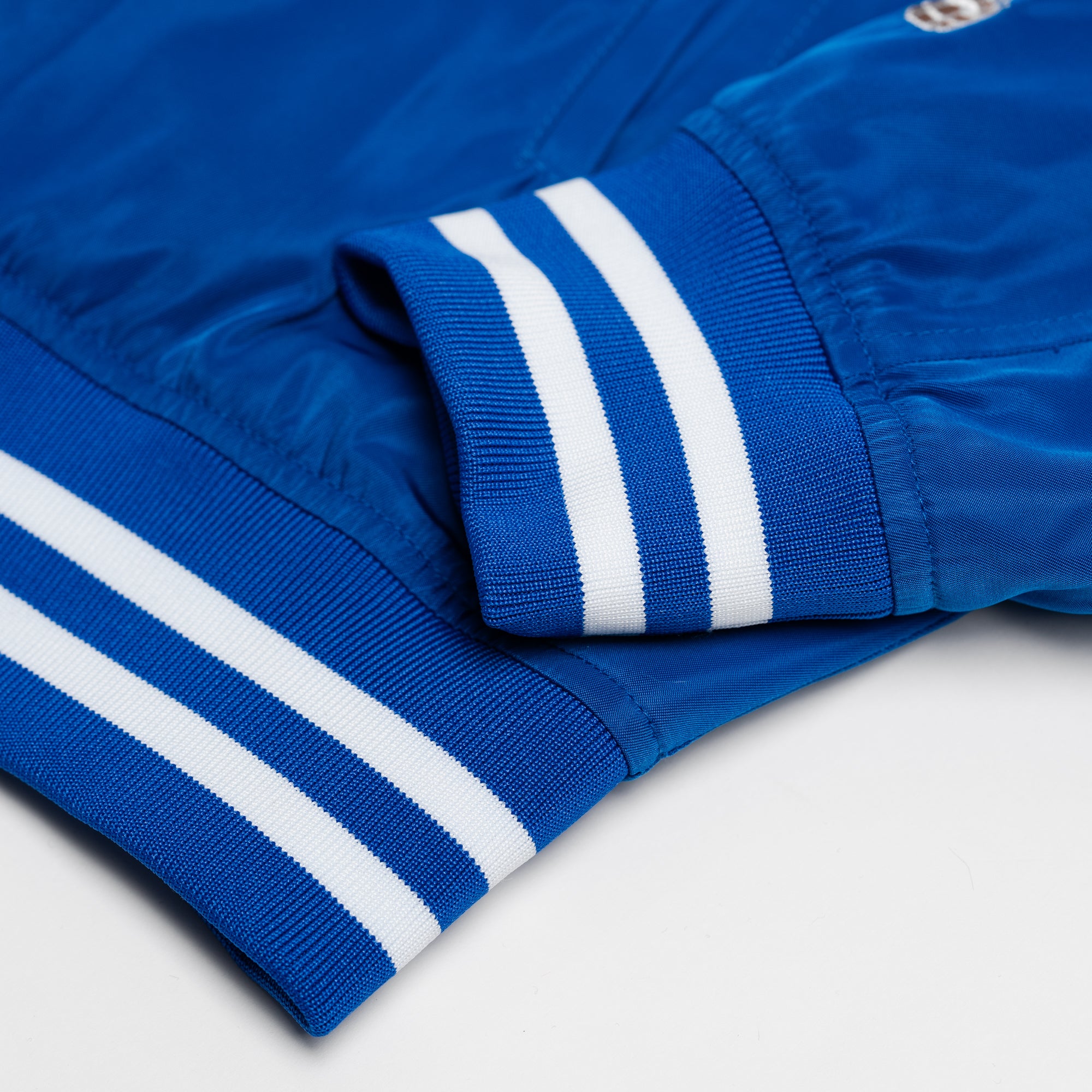 Kentucky Wildcats Vintage Retro Bomber Jacket - A Must-Have!