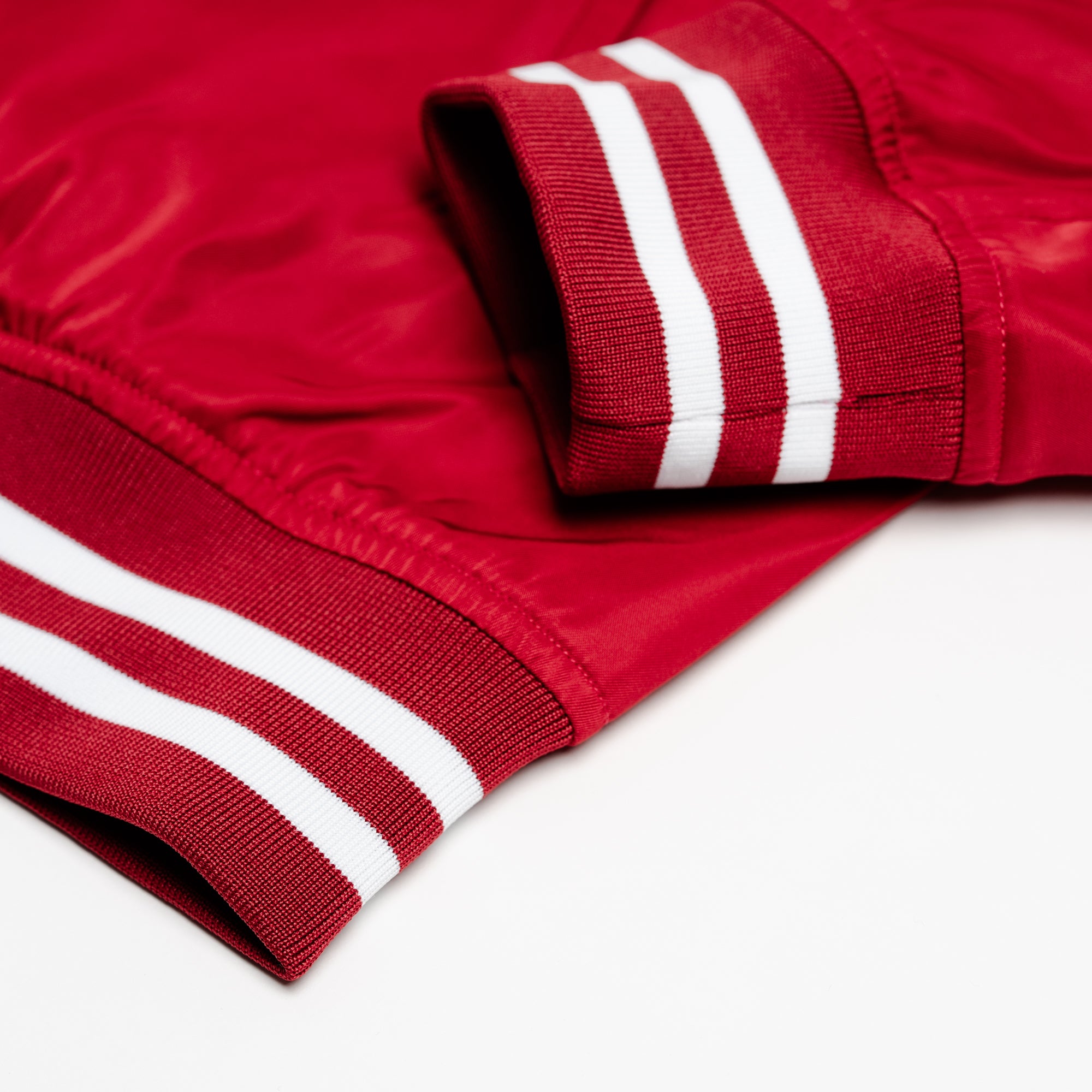 Alabama Crimson Tide Vintage Logo Bomber Jacket - A Timeless Fan Favorite