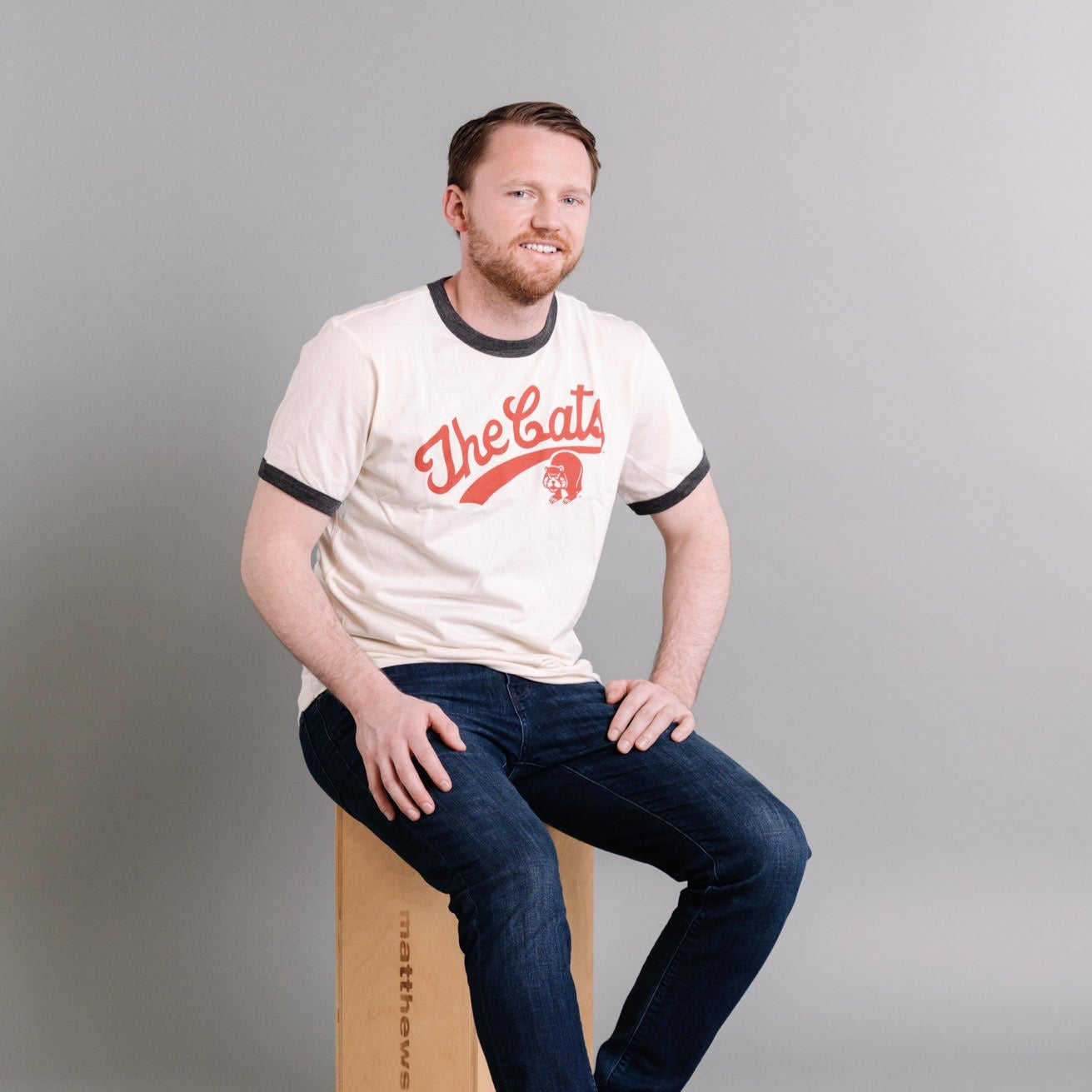 Cincinnati Basketball Vintage Cats Ringer Tee - A Must-Have for Fans