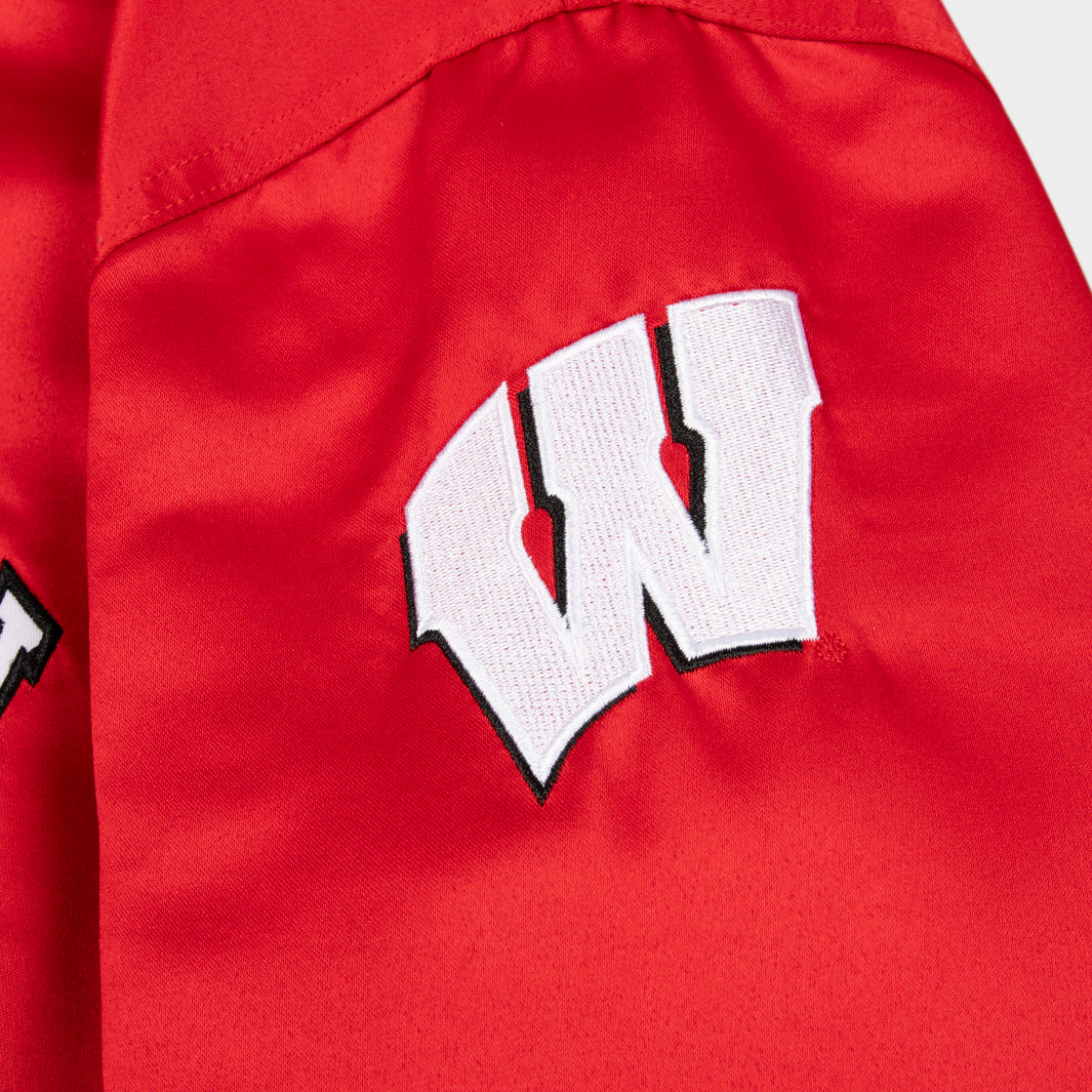 Relive the Glory: Wisconsin Badgers Campus Classic Pullover