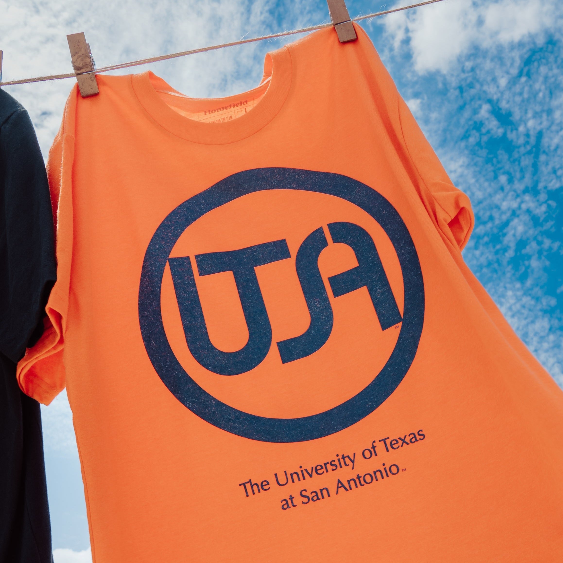 Vintage UTSA 1970s Circular Logo Tee - A Timeless Tribute