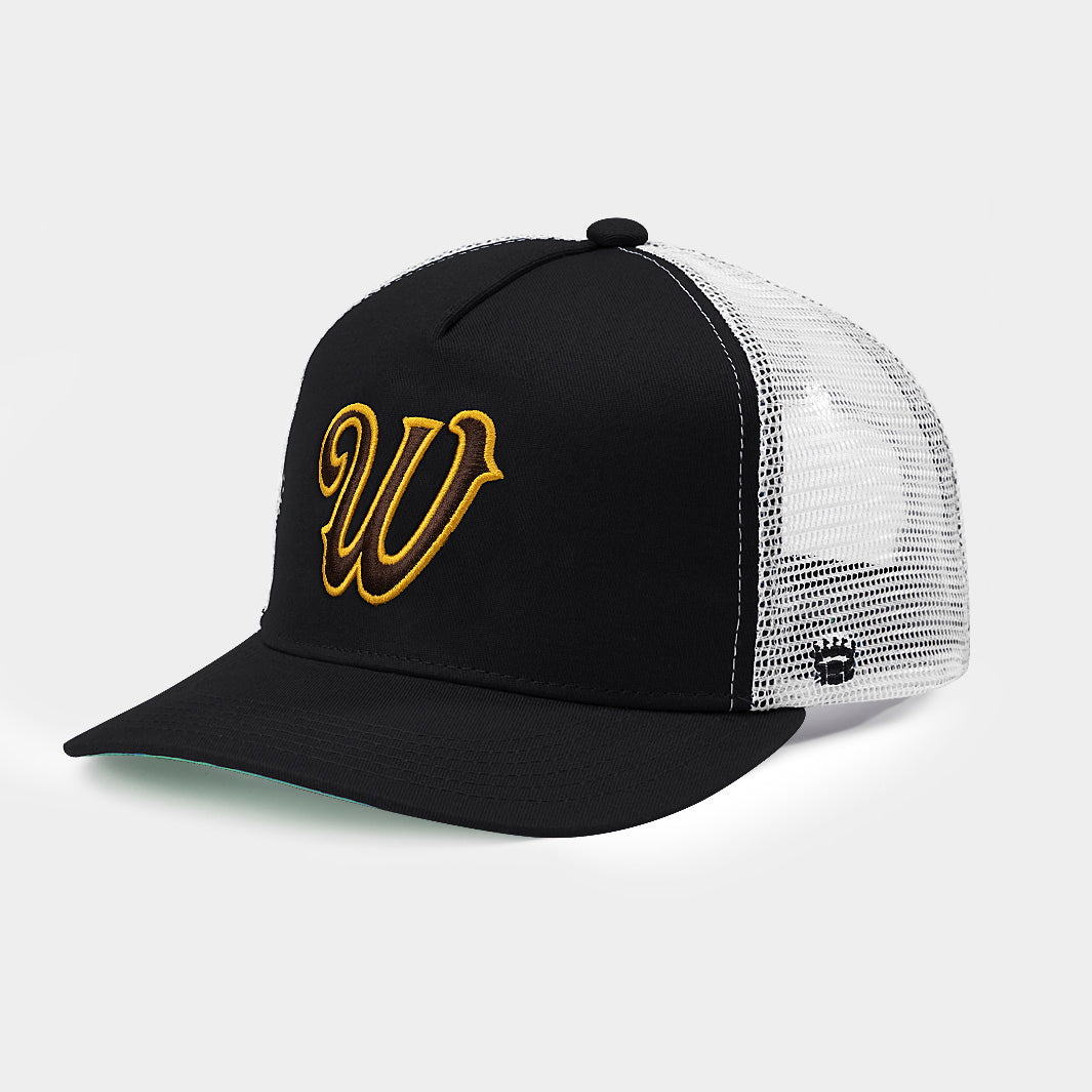 Wyoming Cowboys Vintage W Trucker Hat - A Must-Have!