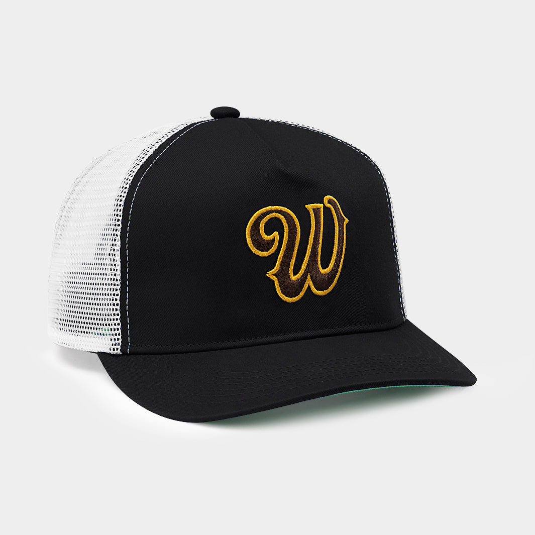 Wyoming Cowboys Vintage W Trucker Hat - A Must-Have!