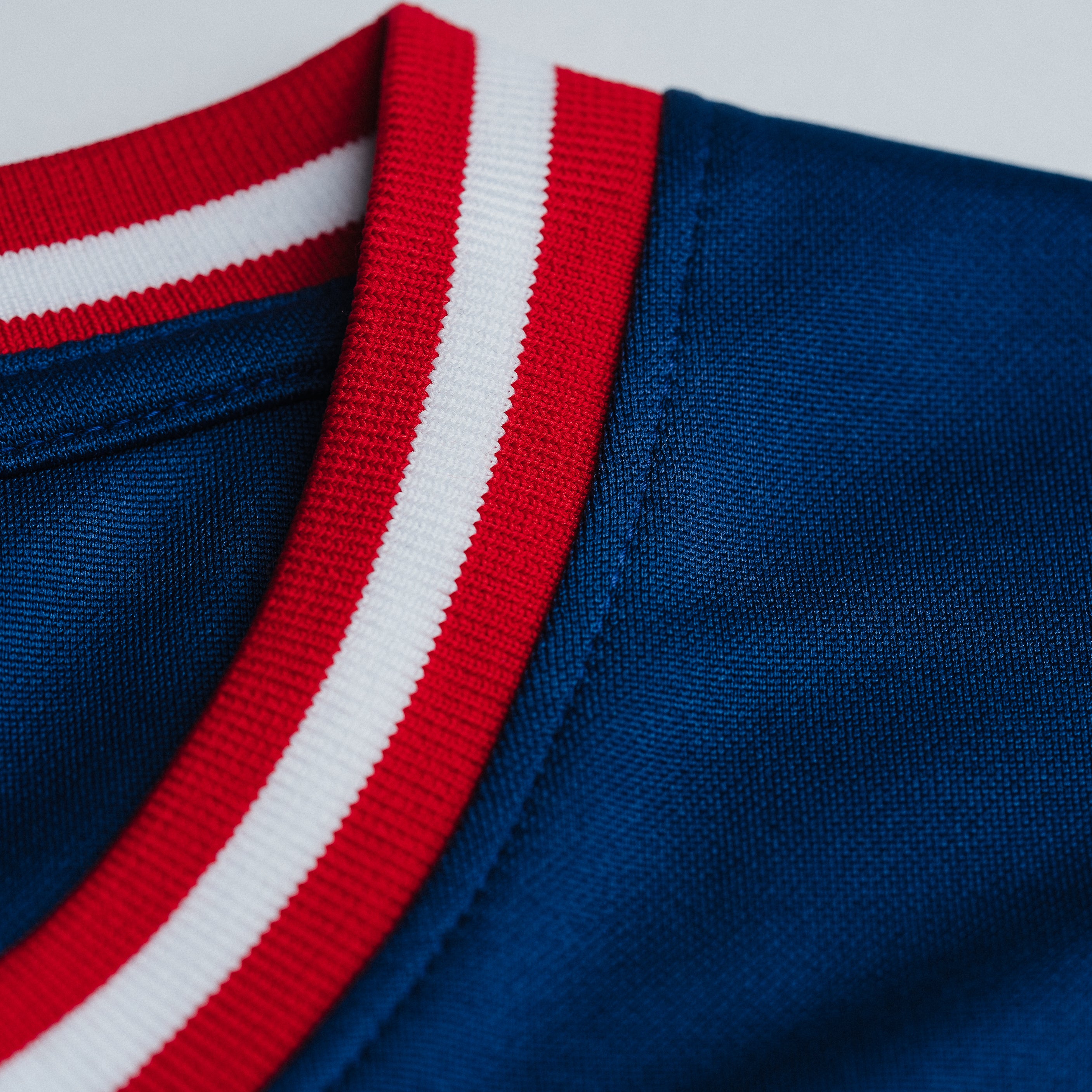 Vintage Arizona Wildcats Baseball Logo Pullover - A Must-Have for Fans!