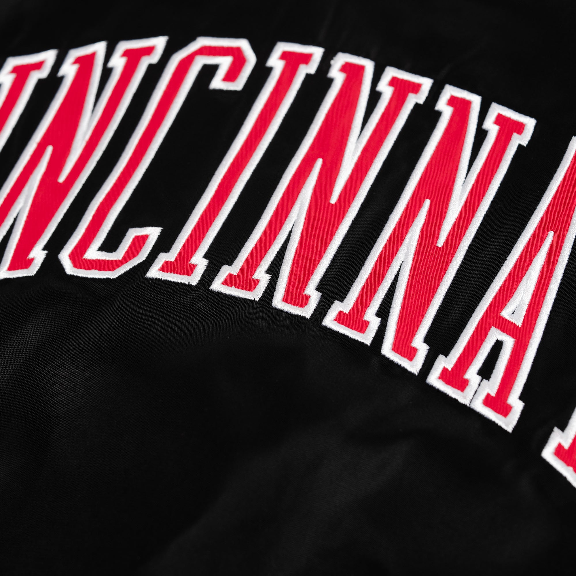 Vintage Cincinnati Bearcats 90s Bomber Jacket with Iconic Logo