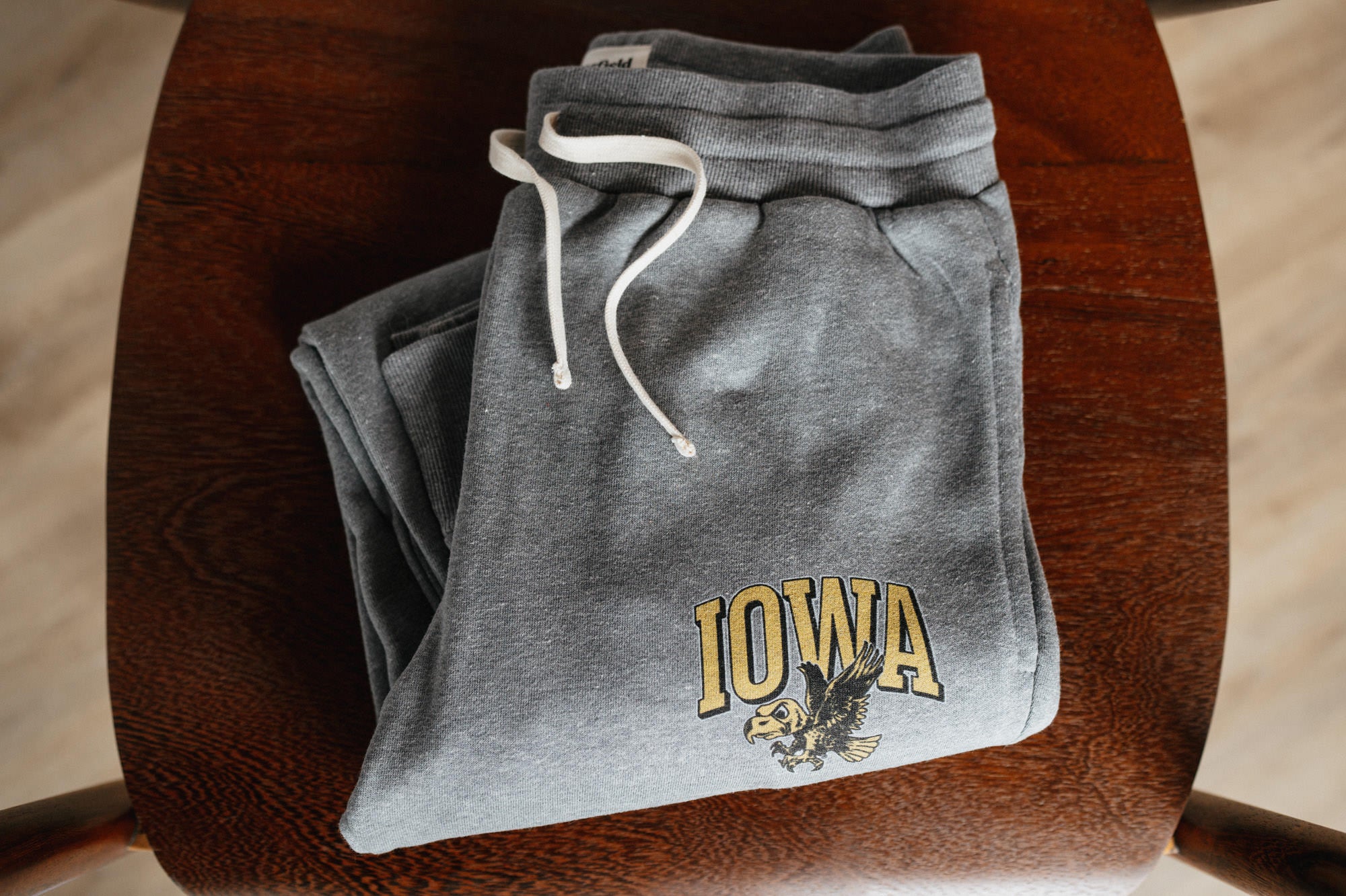 Vintage Iowa Hawkeyes Herky Joggers - A Timeless Tribute