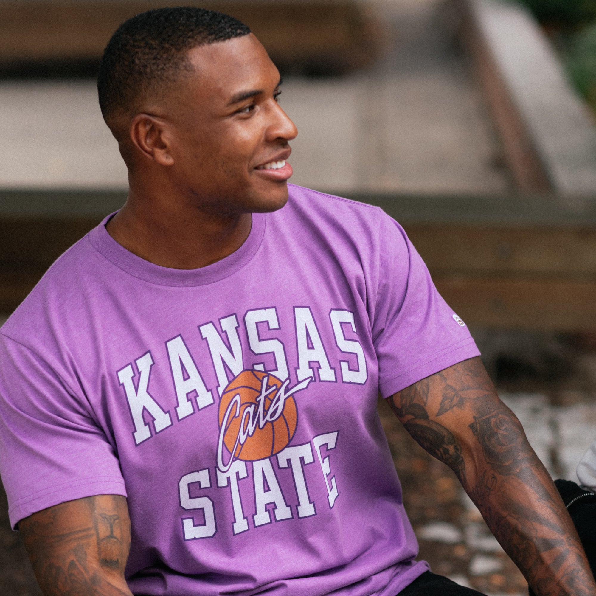 Vintage Kansas State Basketball Script Cats Tee - Relive the '90s!